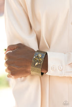 Load image into Gallery viewer, Flickering Fortune - Brass #B165