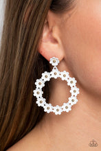 Load image into Gallery viewer, Daisy Meadows - White #E634
