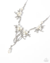 Load image into Gallery viewer, Grapevine Getaway - White #N697