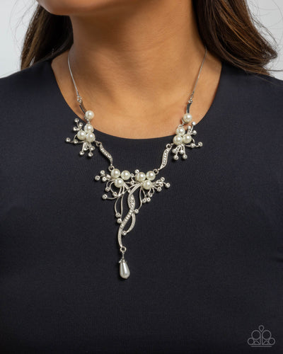 Grapevine Getaway - White #N697