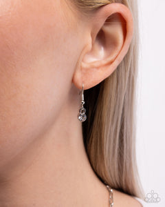 Flower Chain - Black #N722