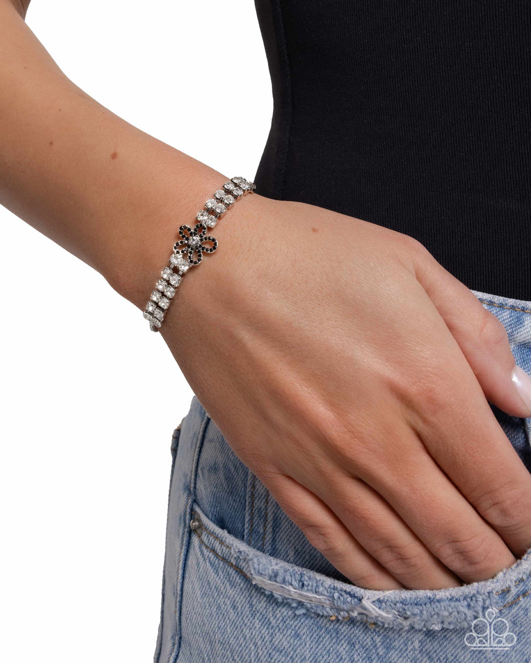 Blooming Breakthrough - Black #B172