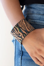 Load image into Gallery viewer, Show Your True Stripes #B233