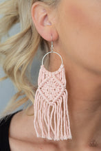 Load image into Gallery viewer, Macrame Rainbow #E613