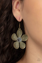 Load image into Gallery viewer, Fresh Florals - Brass #E563