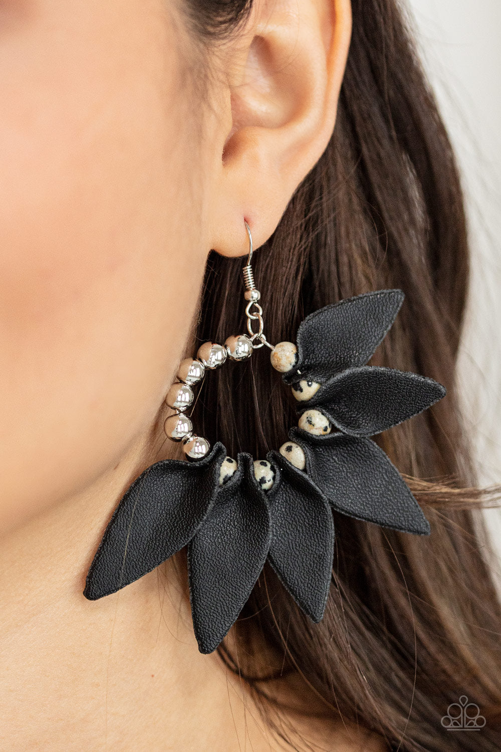 Flower Child Fever - Black #E545