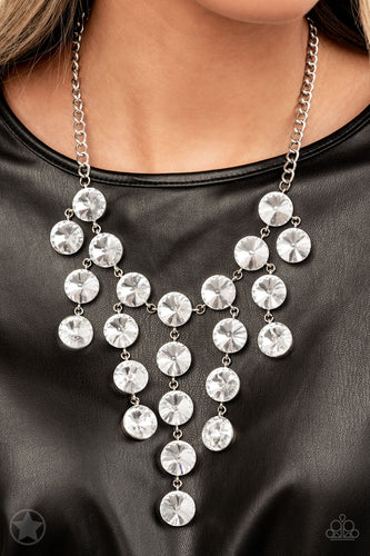 Spotlight Stunner #N386