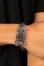 Load image into Gallery viewer, BOA and Arrow - Silver #B177