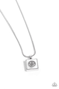 Smiley Season - White #N518